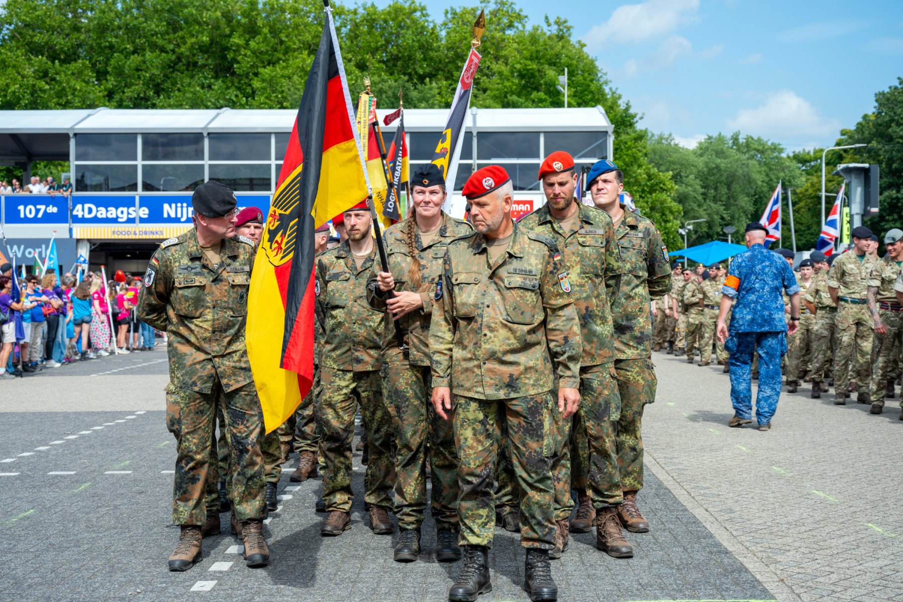 Vlaggenparade 4Daagse zondag
