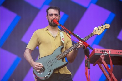 Down the Rabit Hole - vrijdag 1 juli 2022 | Two Door Cinema Club