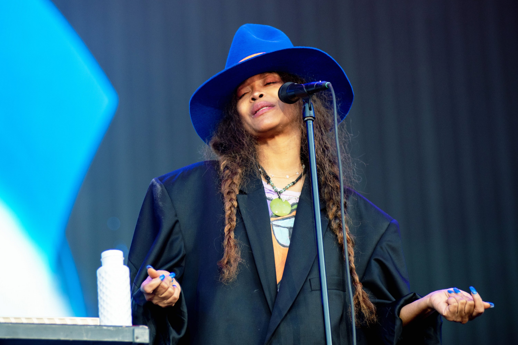 Down the Rabbit Hole _ Zondag 3 juli 2022 | Erykah Badu