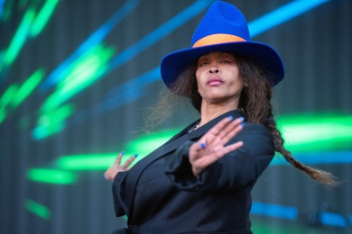 Down the Rabbit Hole _ Zondag 3 juli 2022 | Erykah Badu