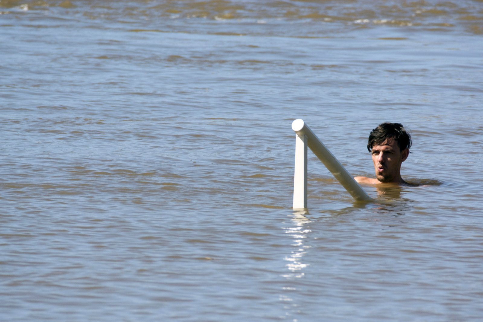 Hoog water in de zomer bij Nijmegen