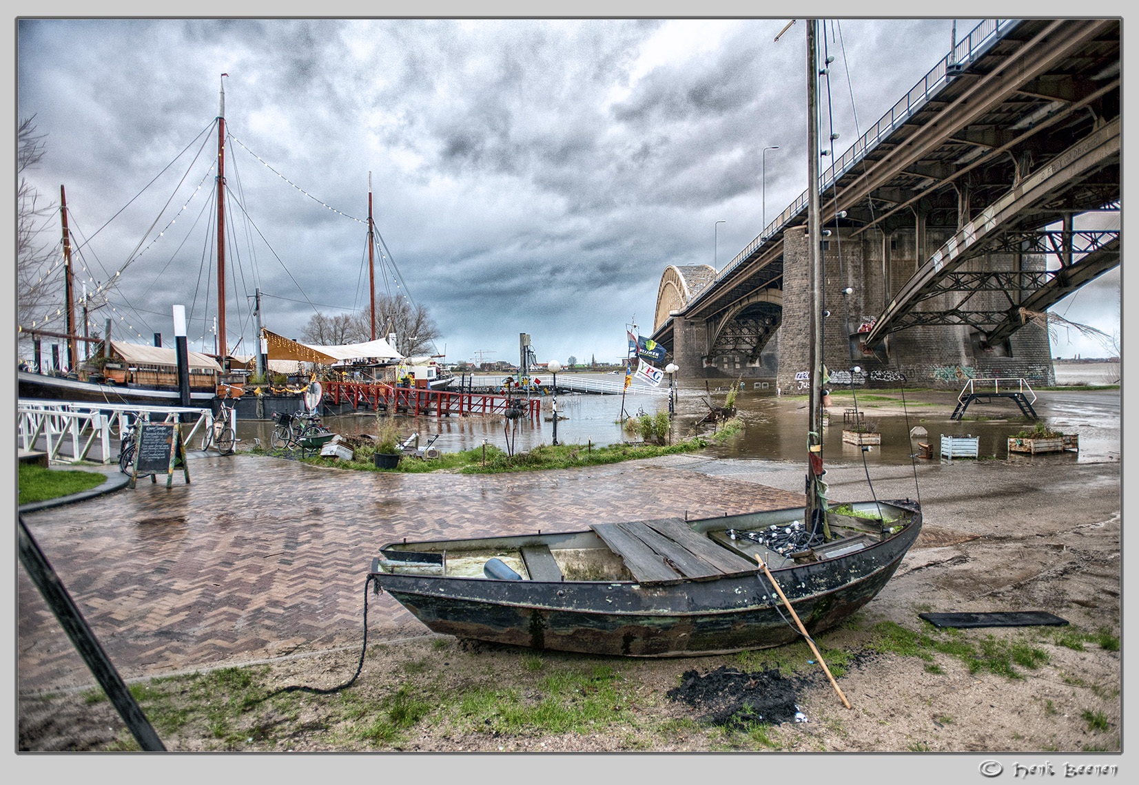 De Ooijpoort bij Nijmegen
