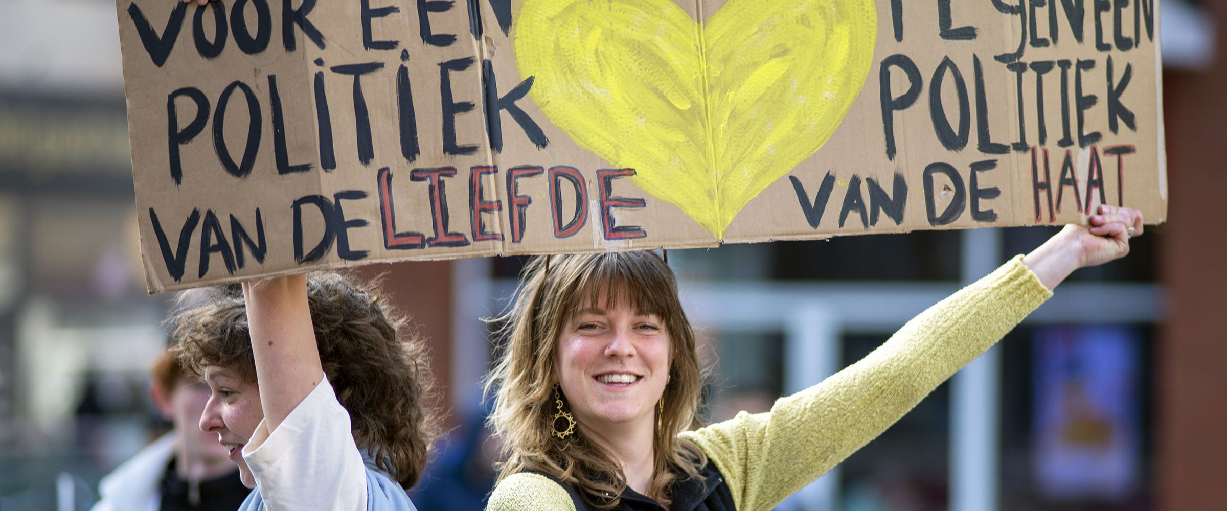 Demonstratie geen racism en fascisme in de raad in Nijmegen