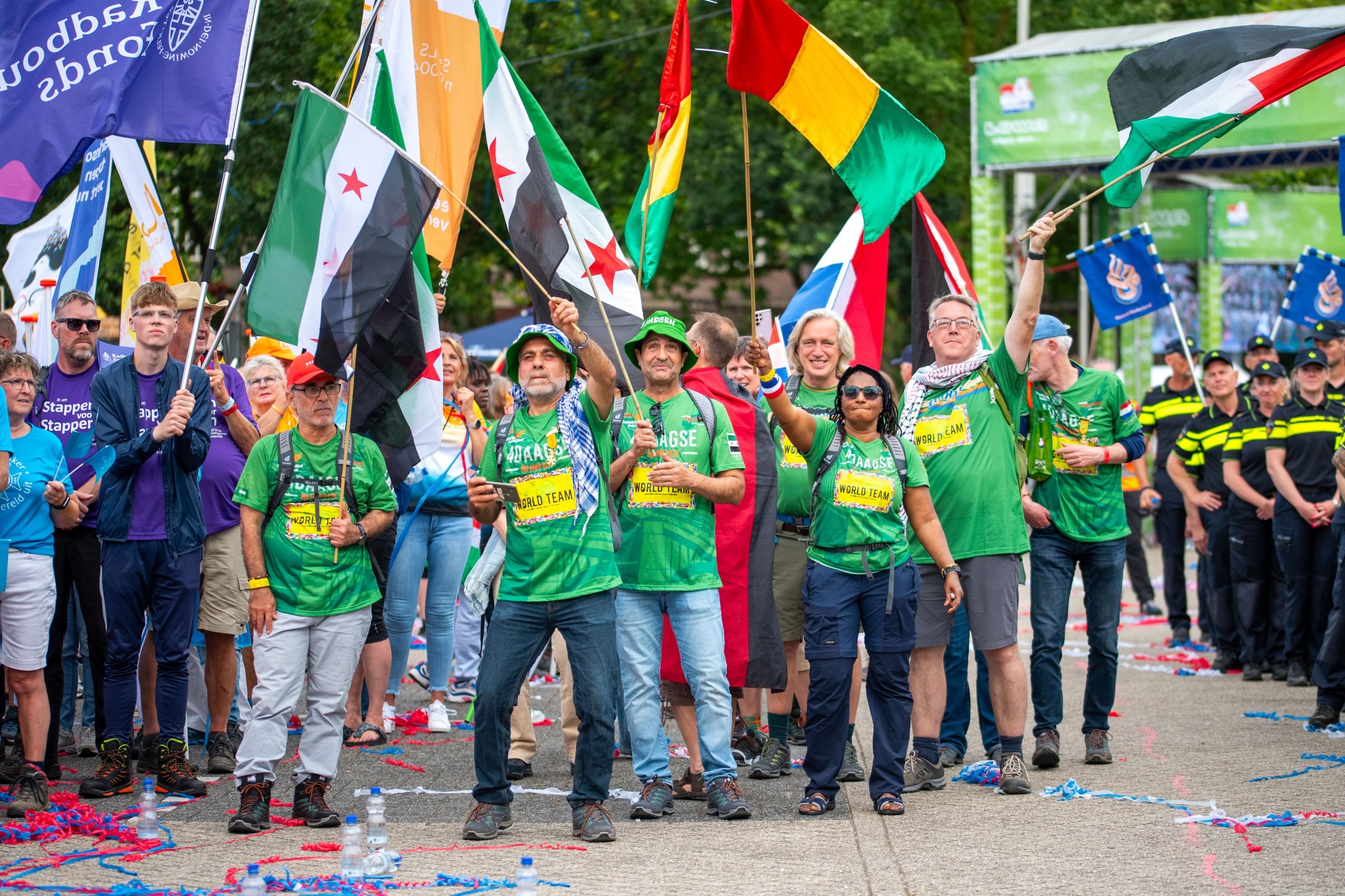 Foto´s 4Daagse vlaggenparade 2024