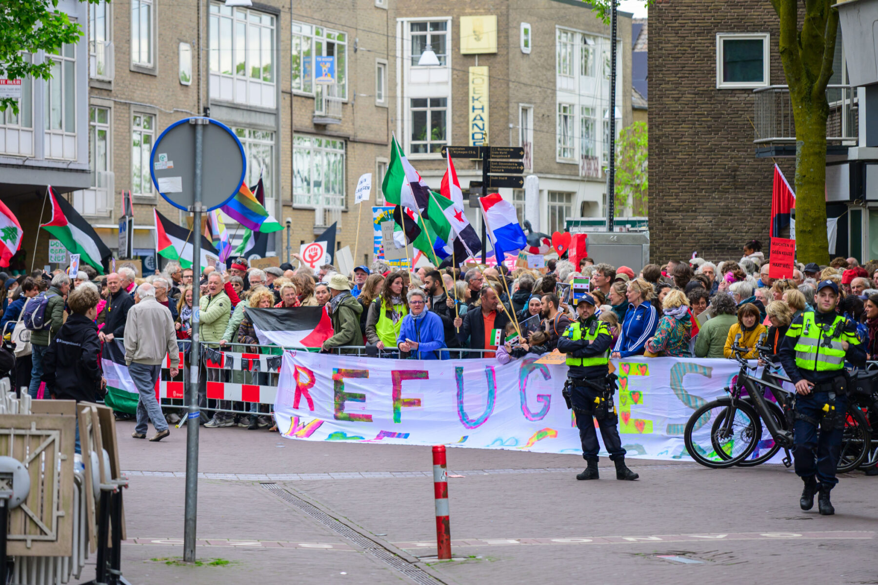 Honderden tegendemonstranten bij nationaal protest in Nijmegen