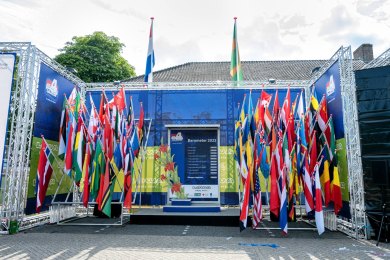 Vlaggenparade 4Daagse zondag