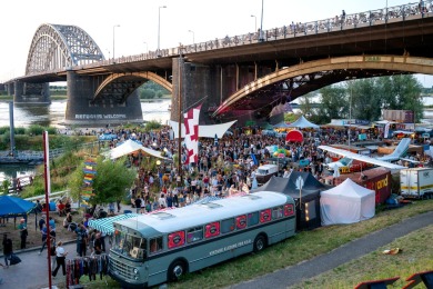 4Daagsefeestendonderdsg  Kaaij hoog