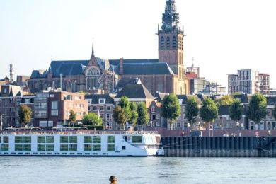 Tentenkamp Waal Crossing