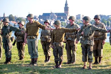 Tentenkamp Waal Crossing