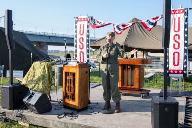 Tentenkamp Waal Crossing