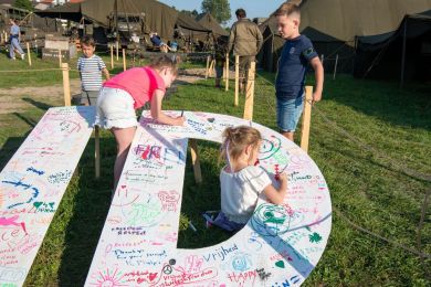 Tentenkamp Waal Crossing