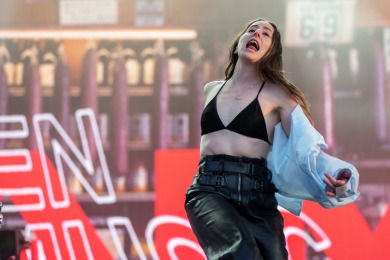 Down the Rabit Hole - vrijdag 1 juli 2022 | HAIM