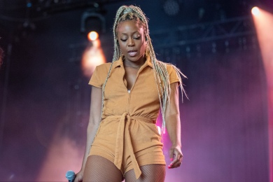 Down the Rabbit Hole _ Zondag 3 juli 2022 | St Vincent