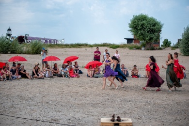 Festival op 't eiland - woensdag | Arnhemse meisjes