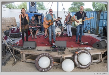 De Kaaij Nijmegen met The Stomp Brothers en LAKE SUPERIOR.