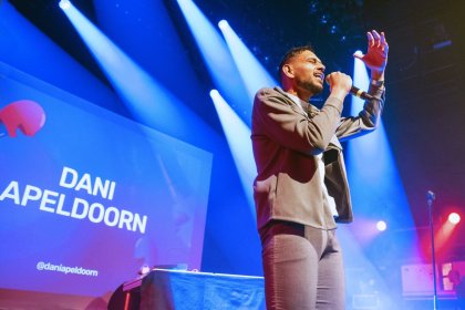 Mensen Zeggen Dingen in Doornroosje Nijmegen 2023  -  Dani Apeldoorn