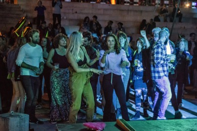 Joost van Bellen met Naaistreek op de Waalkade