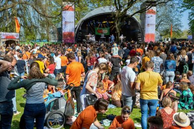 Oranjepop Nijmegen 2022.  4B2M