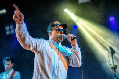 Oranjepop Nijmegen 2022.  Warmduscher