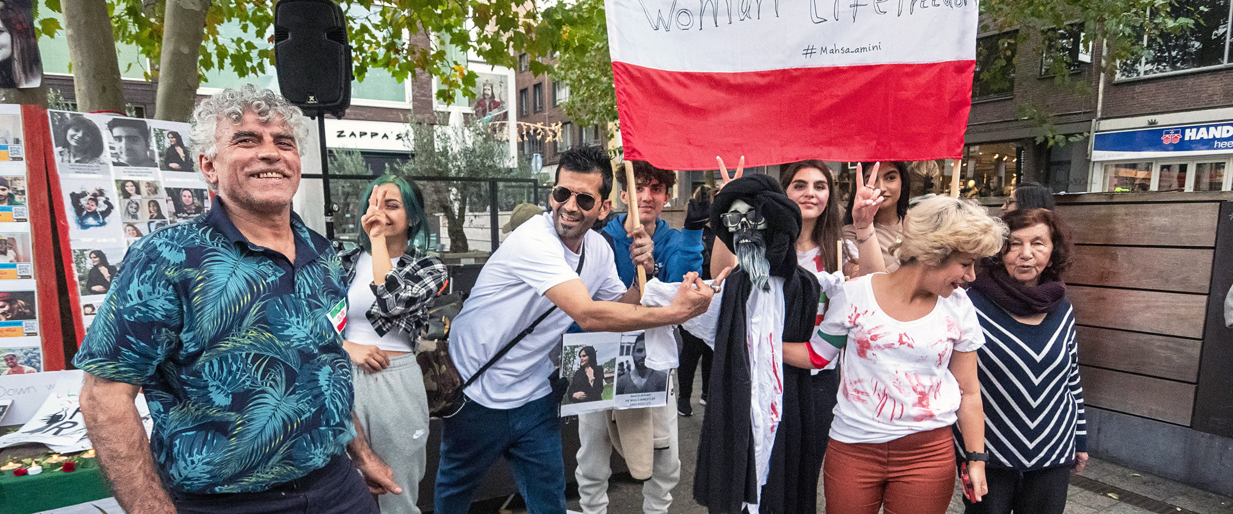Demo Iran in Nijmegen 𝑫𝒐𝒘𝒏 𝒘𝒊𝒕𝒉 𝑲𝒉𝒂𝒎𝒆𝒏𝒆𝒊